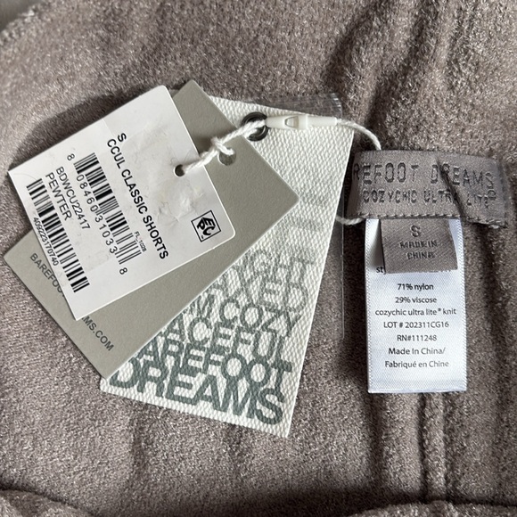 Barefoot Dreams CozyChic Ultra Lite Classic Shorts in Pewter - Picture 4 of 9